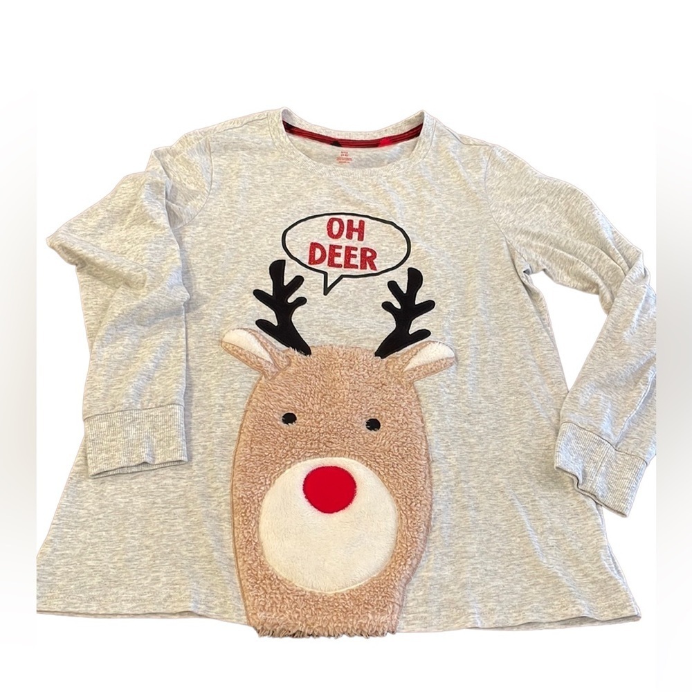 Super cute Holiday Time OH DEER long-sleeve Gray T-shirt on front Size Small